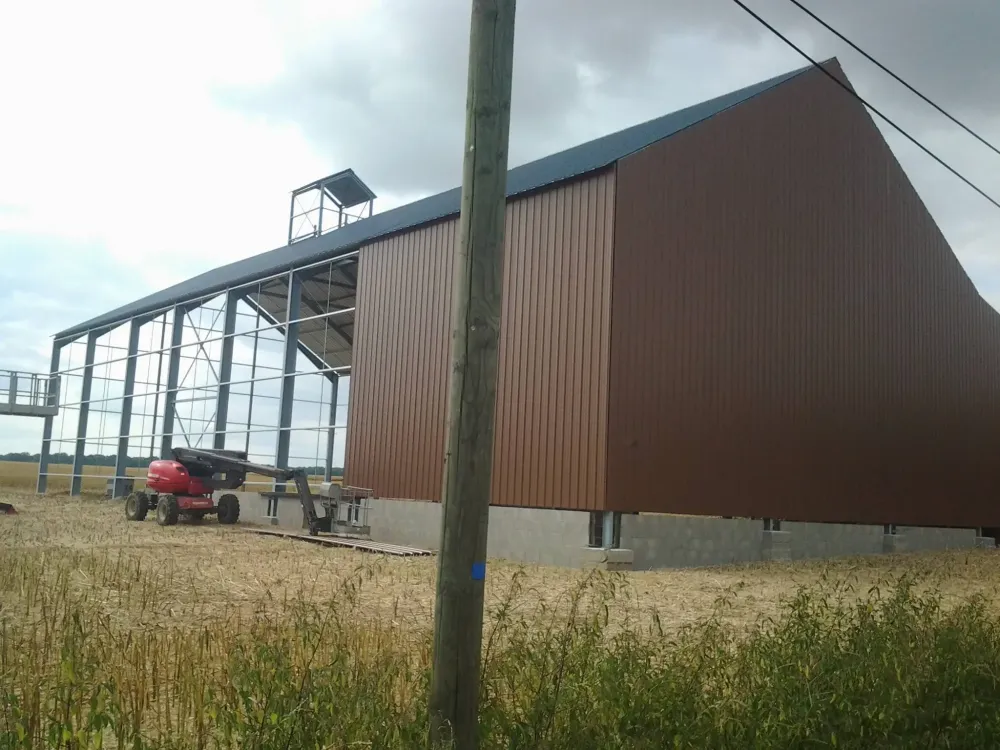 Bâtiment industriel près de Châteaudun